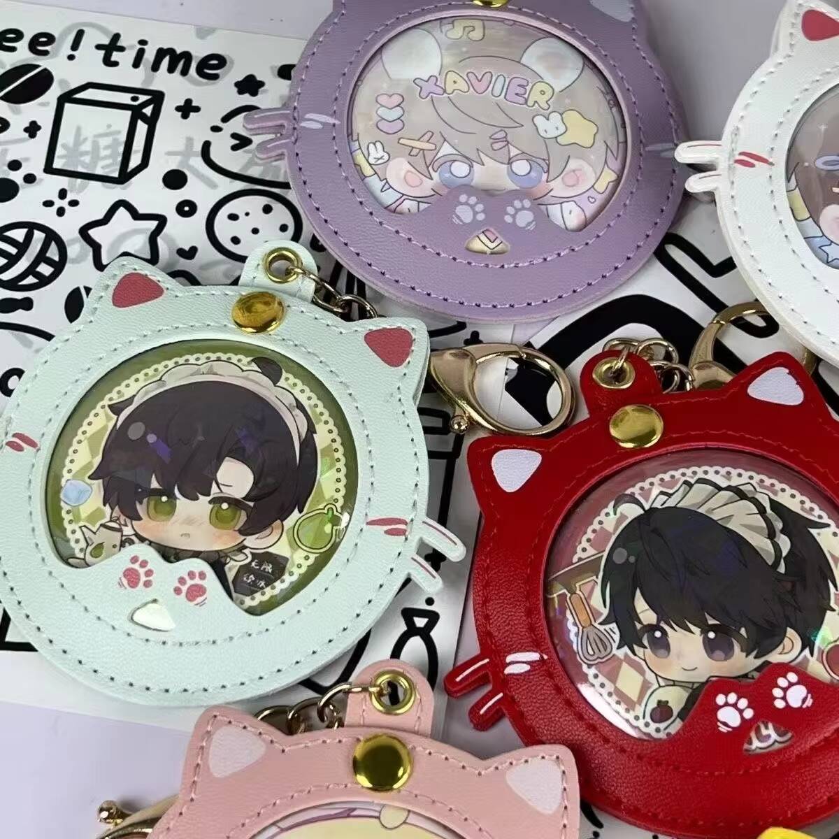 Support de badge en forme de c - Anime Merchandise China avis et prix